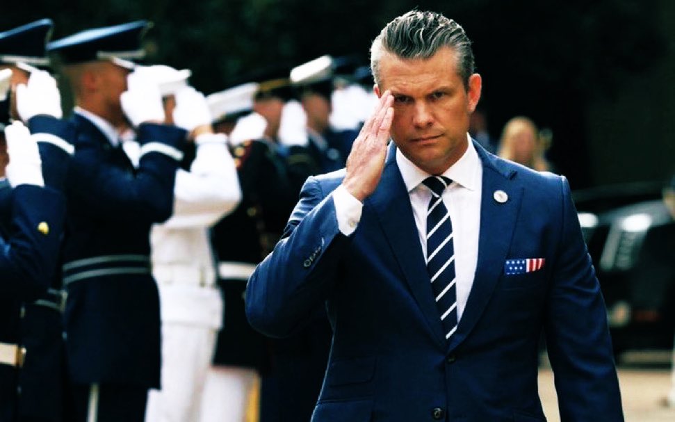 تغريدة تنسب لوزير الدفاع الأمريكي حول تدمير سفن الألغام في هرمز