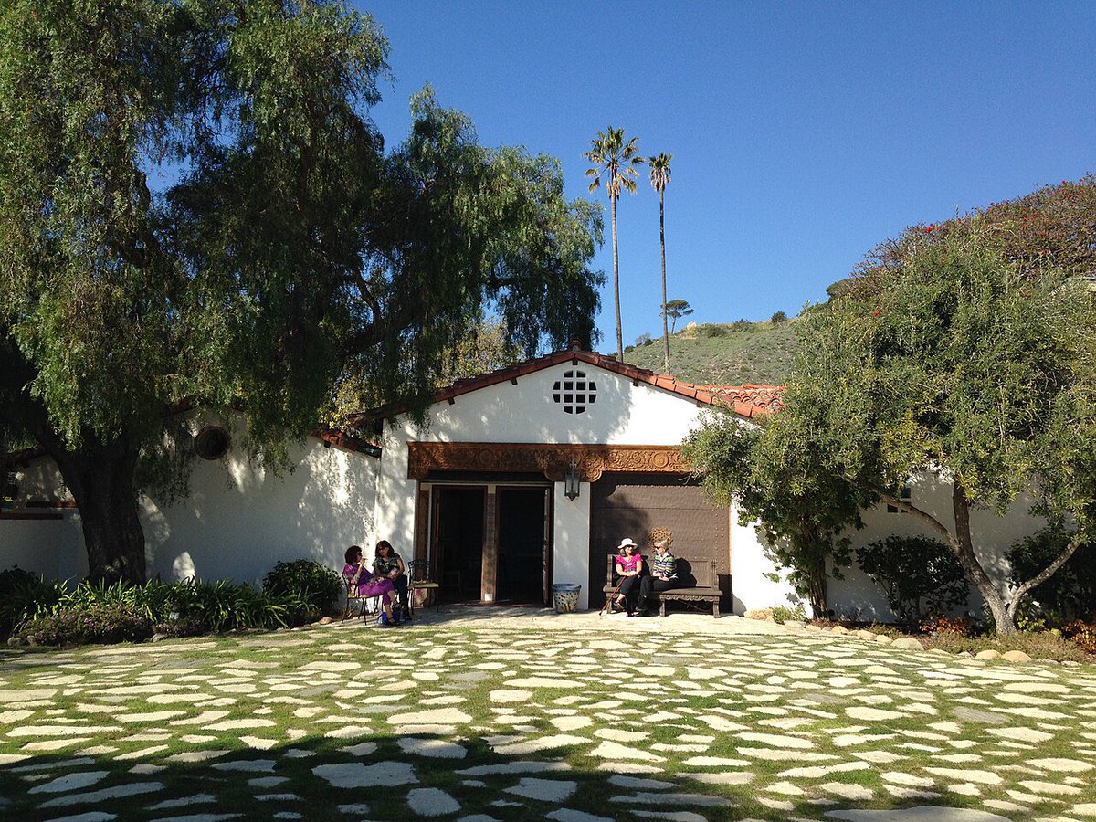 MythoSolaria🏜️ tweet media