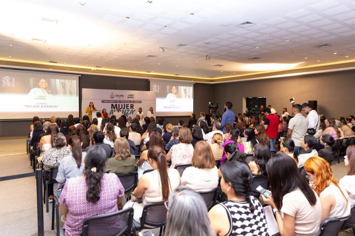 indira_vizcaino's tweet photo. Con el programa ‘Mujer Avanza’, de SEFIDEC, se otorgarán créditos de hasta 500 mil pesos para impulsar los proyectos, negocios y sueños de las mujeres colimenses que todos los días trabajan, emprenden y fortalecen la economía de nuestro estado.

Creemos firmemente que cuando una mujer tiene herramientas para crecer, no sólo prospera su negocio: crece su familia, se fortalece su comunidad y avanza todo Colima.💜