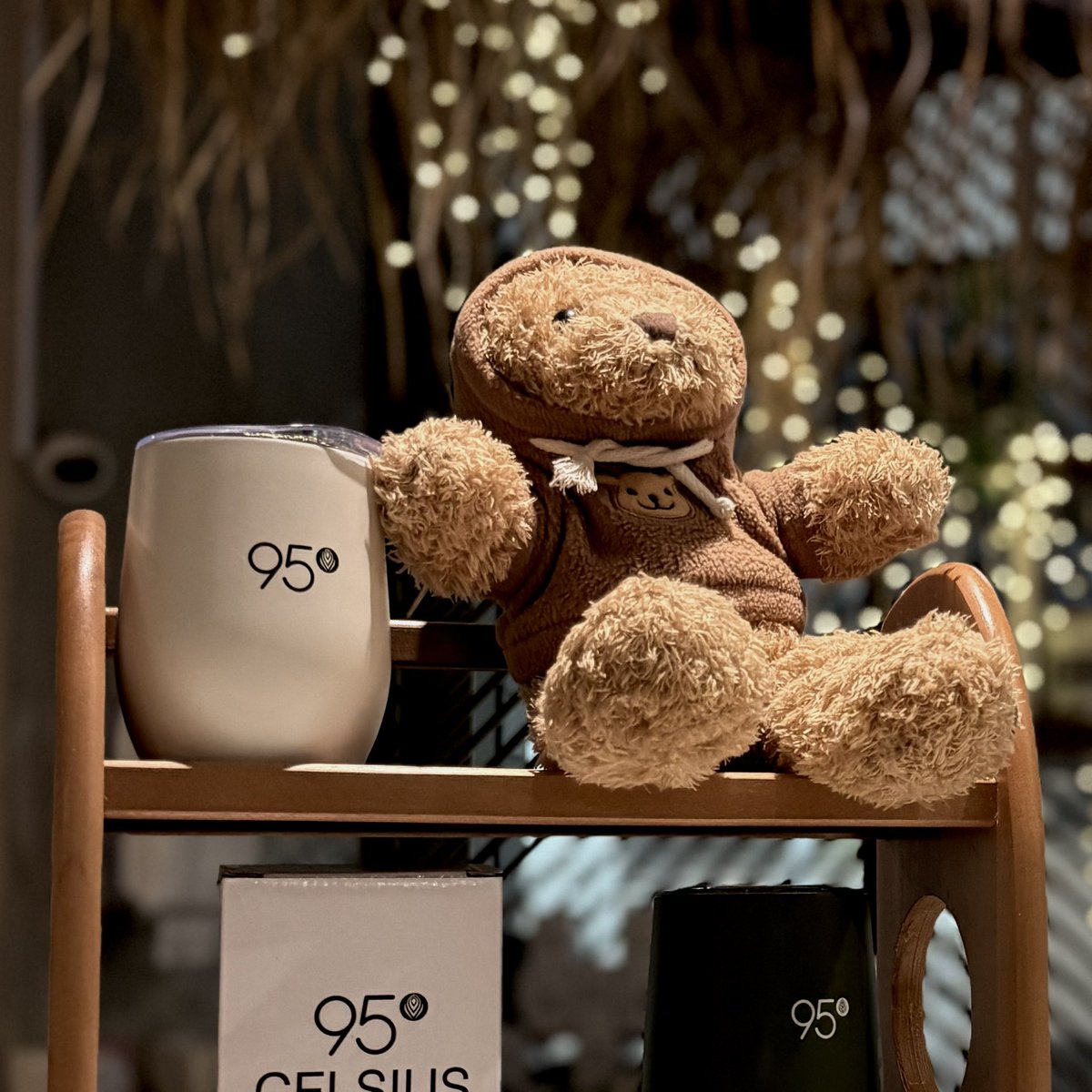 𐐪𐑂 tweet media