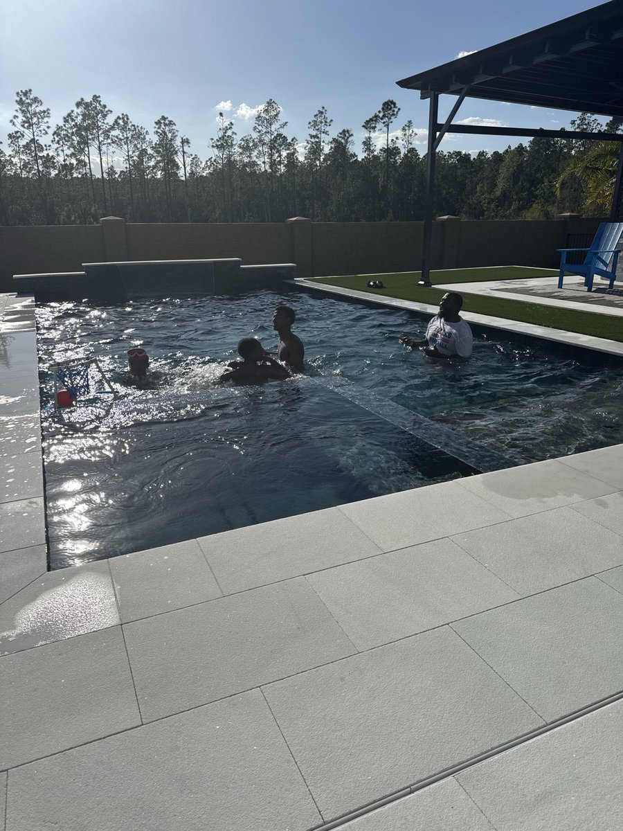 Major Lee tweet media