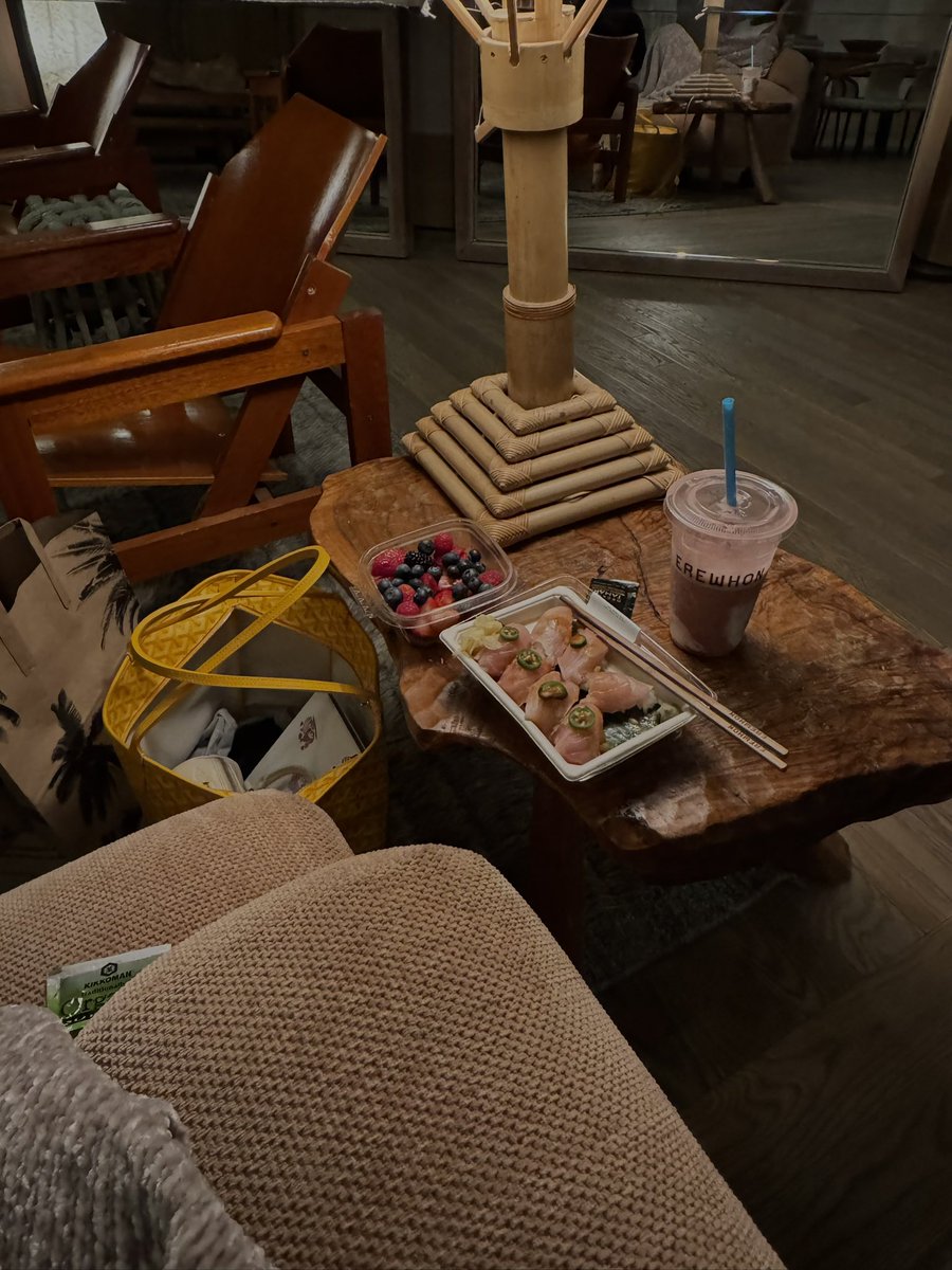 aashley 𝜗𝜚 tweet media