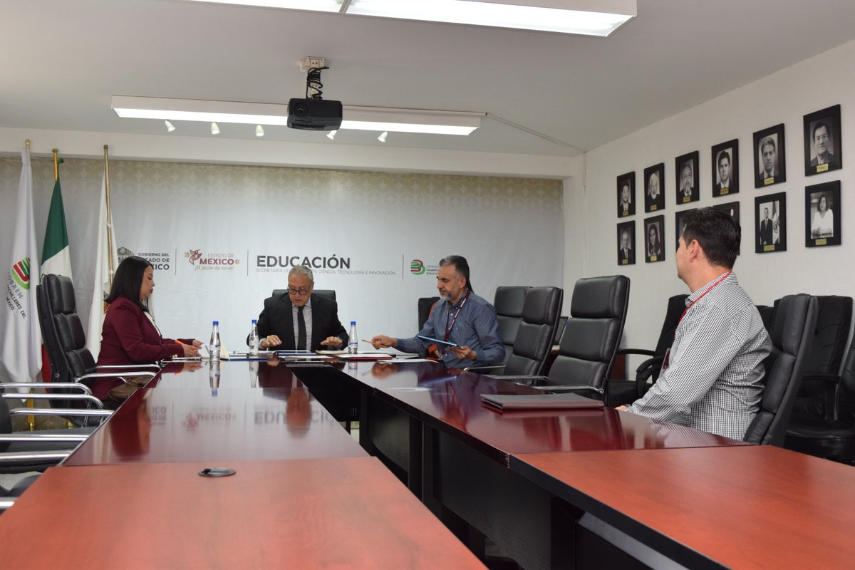 COBAEMex's tweet photo. En el #COBAEM estamos realizando entrevistas del proceso de promoción a funciones directivas y de supervisión en EMS para el ciclo escolar 2026–2027. 🏫

Este es un paso clave para fortalecer el liderazgo y seguir construyendo comunidades educativas sólidas. 📚

#SomosCOBAEM https://t.co/OdTA4HTOJX