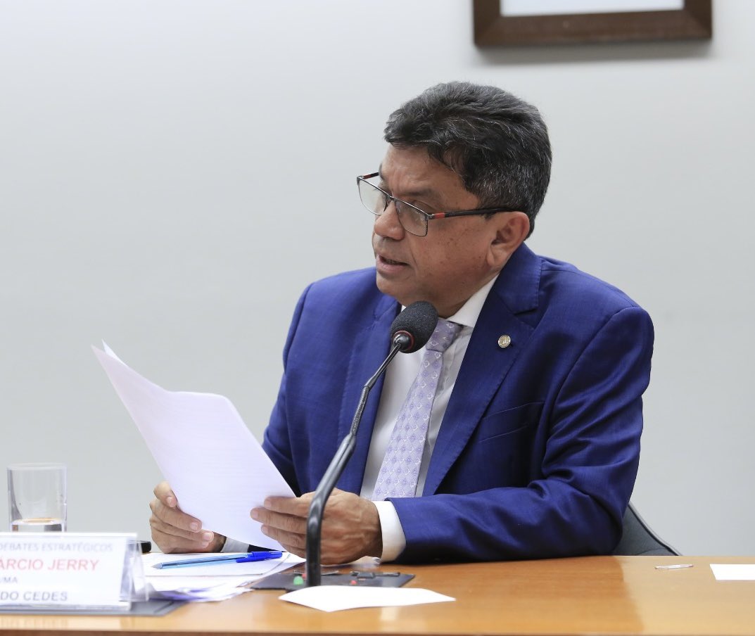 “Impactos sociais e trabalhistas da pejotização” em debate aqui na <a href="/camaradeputados/">Câmara dos Deputados</a> por iniciativa do <a href="/CEDESCAMARA/">CEDES</a> .