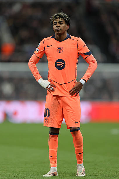 (fan) REAL MADRID FANS 🤍 tweet media