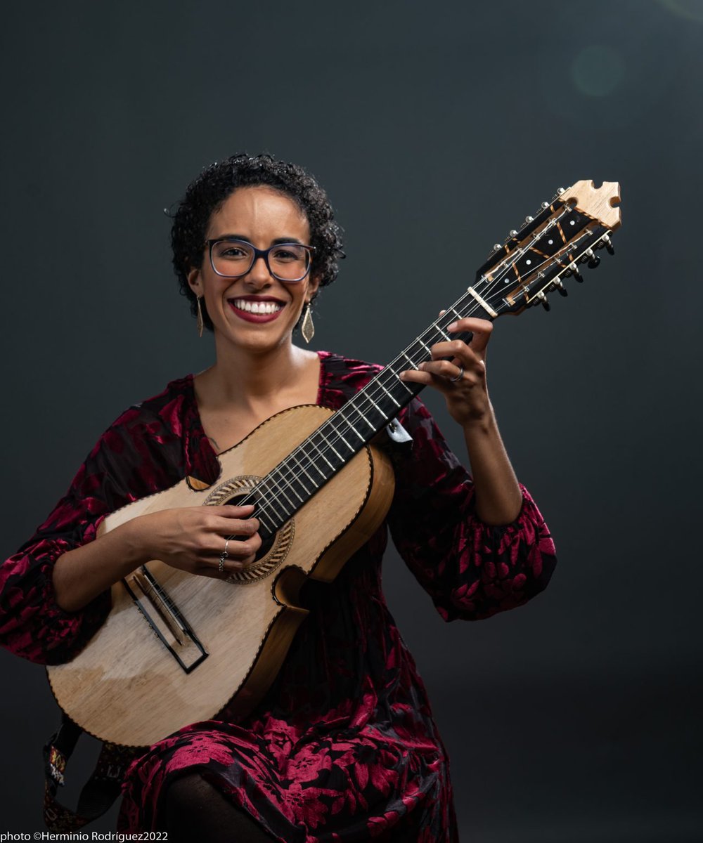 Join AfroMundo on Saturday, April 18 as they present the Emmy-nominated, Puerto Rican composer Fabiola Méndez at the South Broadway Cultural Center.
This event is free to the public. Show starts at 7 pm.
Reserve your free tickets here: bit.ly/4aYOmjL