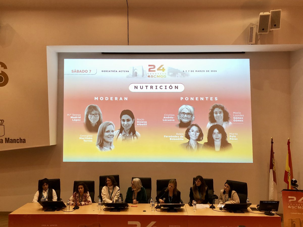 COEAlbacete's tweet photo. 👉🏼 @ConchaPiqueras y @maribelteye1 , presidenta y secretaria del Consejo Autonómico, asistían al 24 Congreso de la #SCMGG en Ciudad Real.
🥇Alejandro Torres Peralta, resultaba ganador del Premio a la mejor comunicación de Enfermería.
Enhorabuena!! 👏🏼👏🏼 https://t.co/0hbvsBFo5q