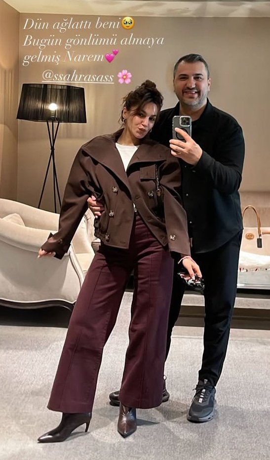 sahrasasupdates's tweet photo. 📌Sahra Şaş instagramda yeni bir paylaşım yaptı. https://t.co/7Hz4wREnN0