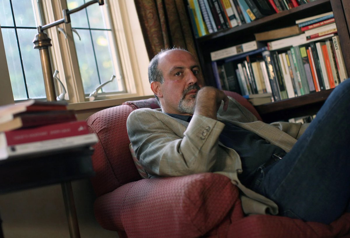 Reads with Ravi tweet media