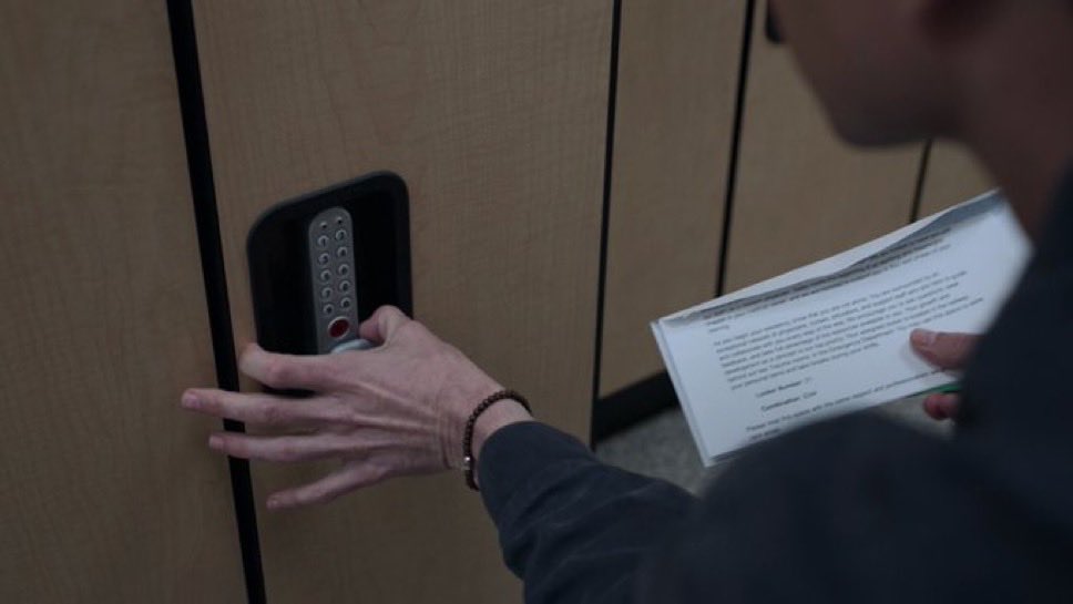 LoonieLunas's tweet image. HOLD UP this scoop person mentions becca and mel being twins which likely means we’re getting canonical confirmation in the show which means becca could tell langdon which means we could see him realise mel’s birthday is his locker code—- [crashing sounds] [gunshots] [explosions]