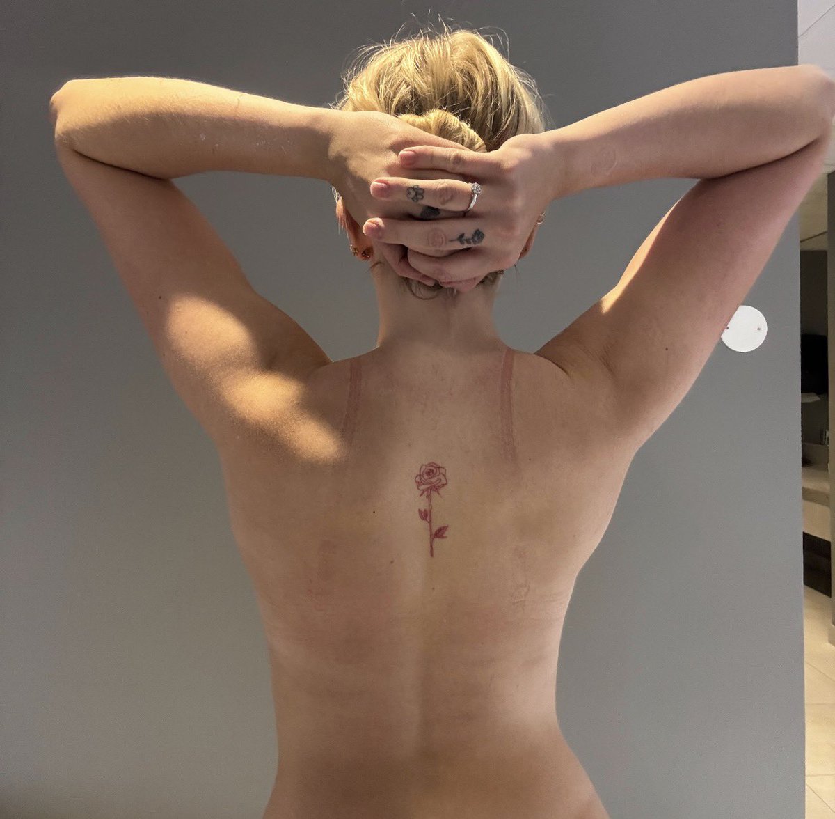 Cutedemon tweet media