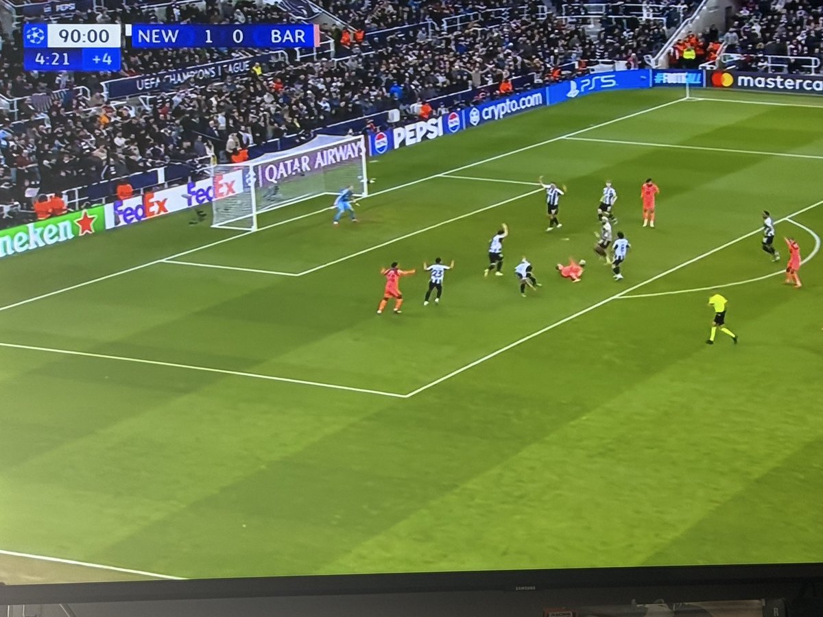 lordstapia's tweet photo. @TNTSportsAR Te entiendo CM, el partido debio terminar antes del penal https://t.co/K6hRGq3KYE