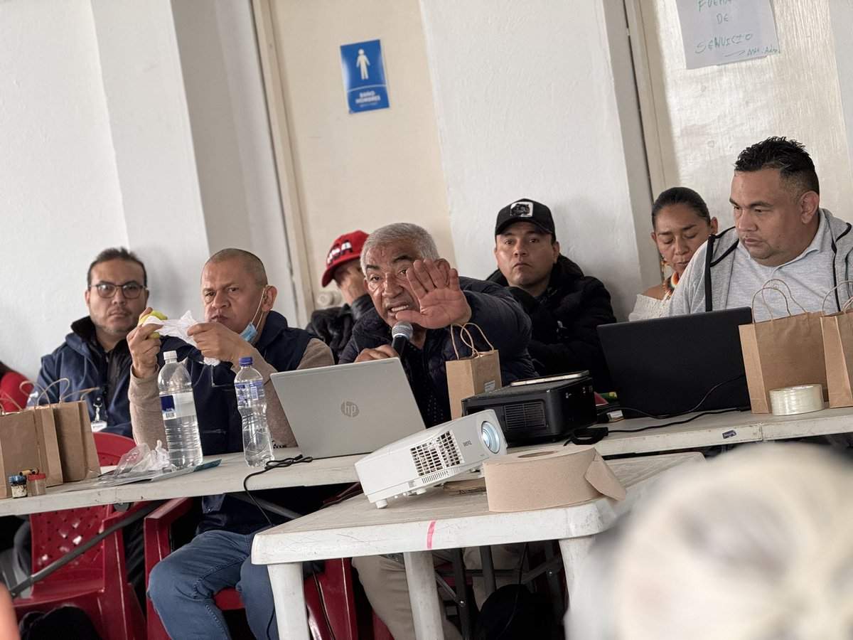 GobiernoBTA's tweet photo. A esta hora continuamos con la sesión 1 de seguimiento a los acuerdos de consulta previa del Plan Parcial El Edén – El Descanso, en la localidad de Bosa.

Desde la Secretaría de Gobierno acompañamos este espacio junto al Cabildo Indígena Muysca de Bosa, garantizando el derecho a la consulta previa y el cumplimiento de los compromisos con los pueblos indígenas de Bogotá.