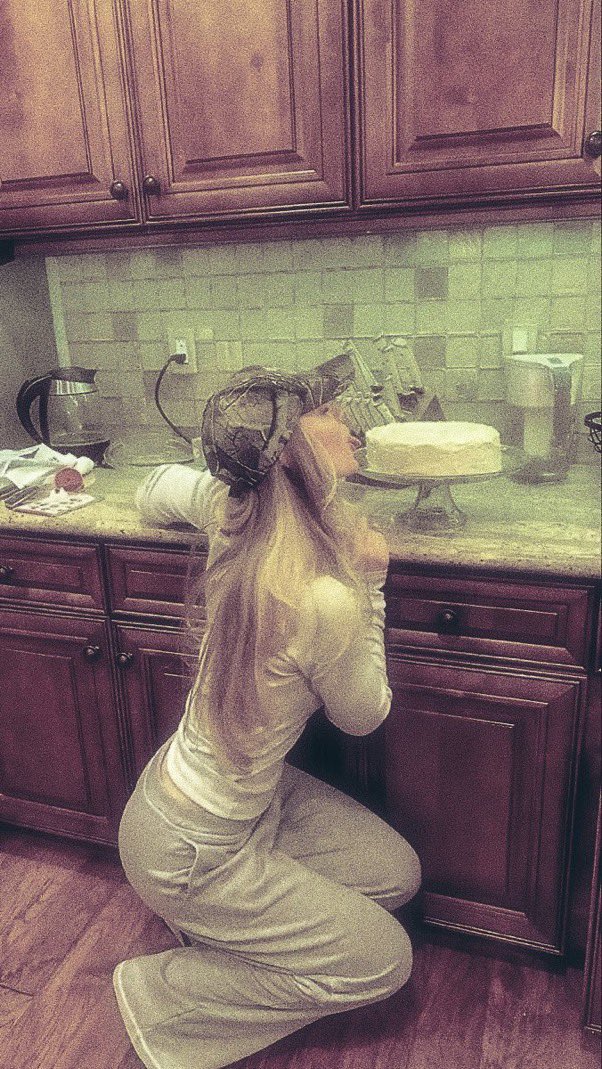 𝒜𝘯𝘨𝘦︩︪𝘭𝓑𝒍𝒂𝒏𝒄𝒉𝒂𝒓𝒅 ᥫ᭡ tweet media