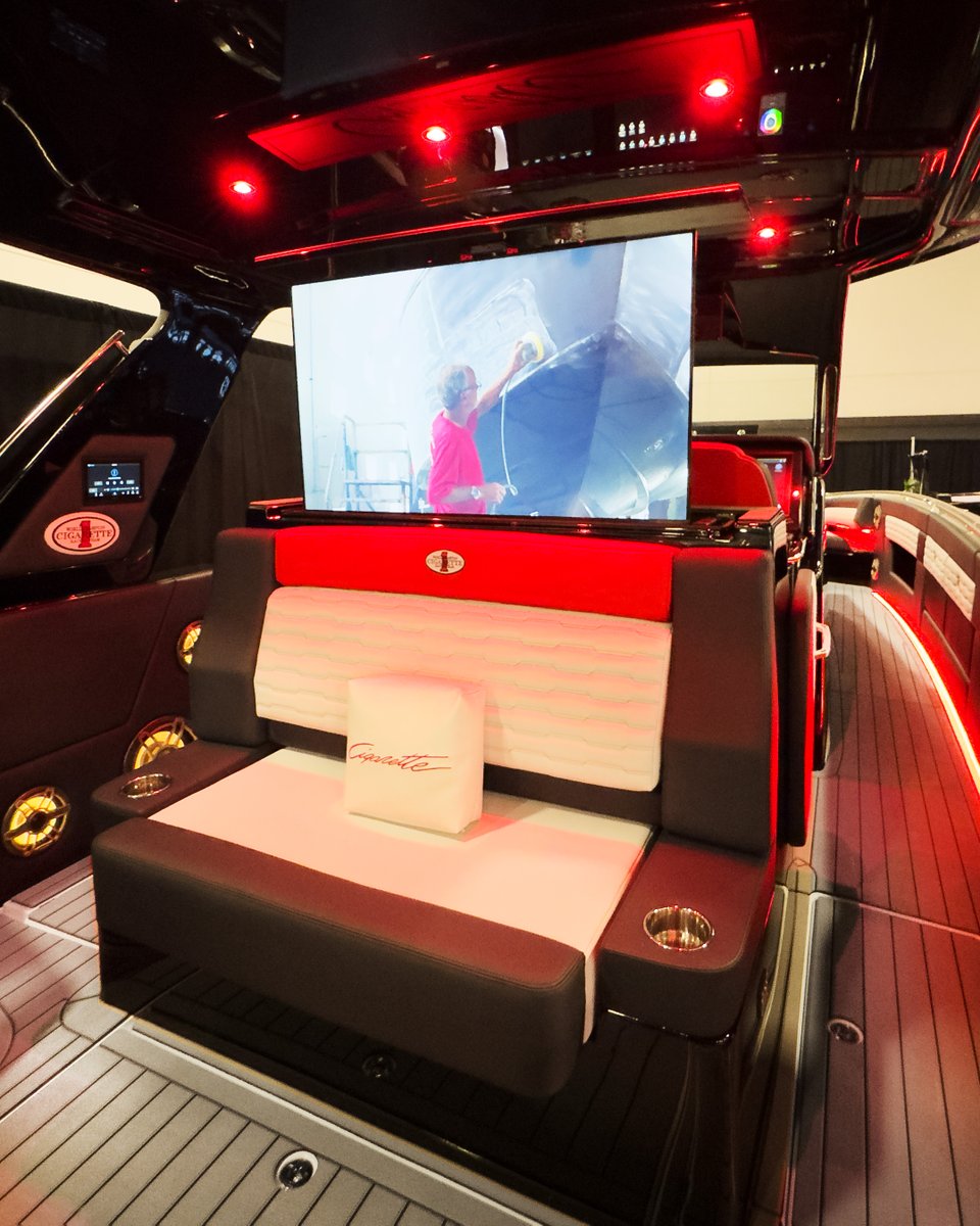 Cigarette Racing Team tweet media