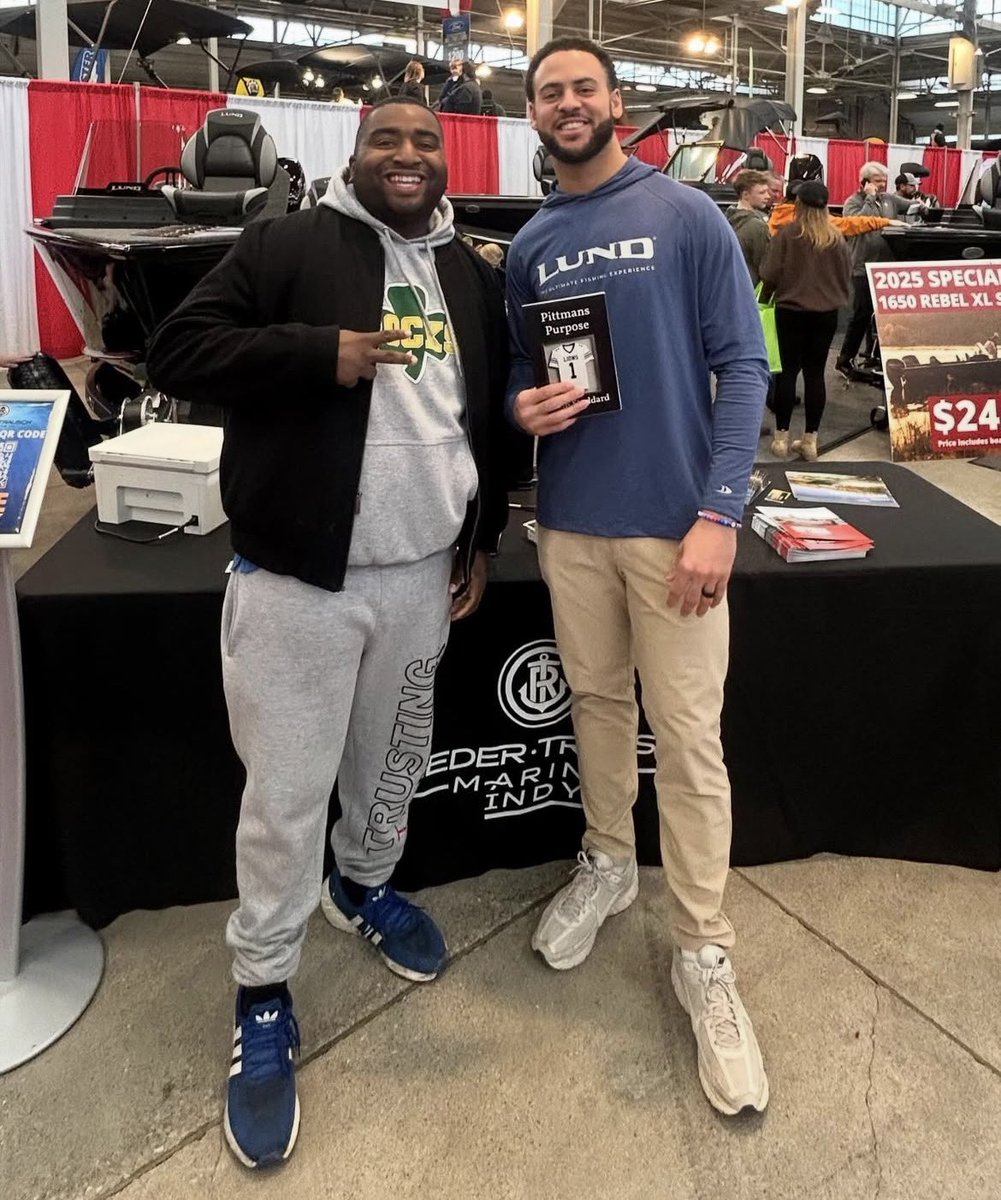 TevinStuddard's tweet photo. Colts got rid of some dogs! S/O Michael Pittman Jr., Zaire Franklin and Dayo Odeyingbo for showing love to my books, and yaw continue to be great! I’m forever a fan for what you all did for the city on and off the field 💯
@MikePitt_Jr @ZiggySmalls_ @dodeyingbo https://t.co/DKPUrf05JK
