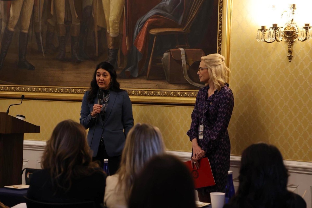 Ashley Hinson tweet media