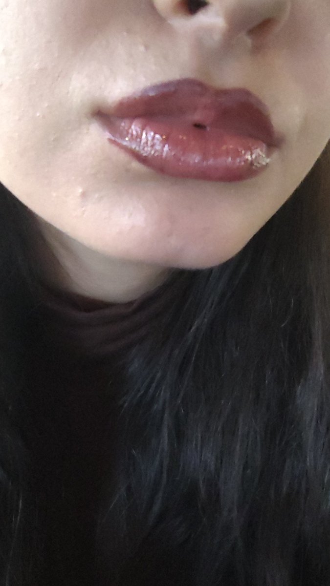 Lip combo  of the day yani twitterin varligini hatirladim...