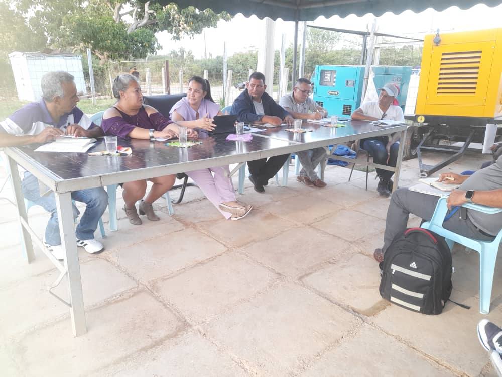 A fuerza de voluntad se levanta el Parque Fotovoltáico Las Villegas en #ProvinciaGranma.