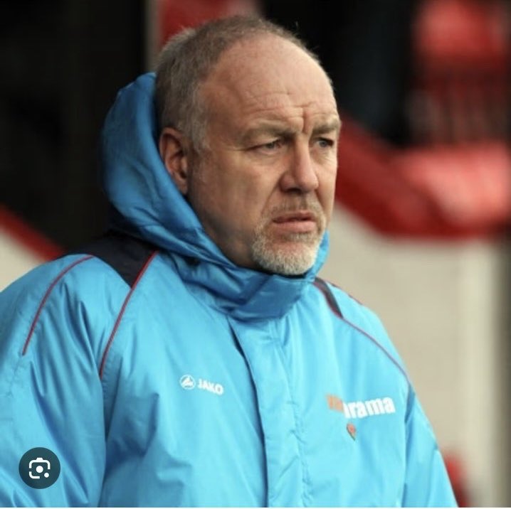 _b3n_jones's tweet photo. @BathCity_FC @Thrive_SportsCo Only one man for the job. https://t.co/5OIEvcseFH