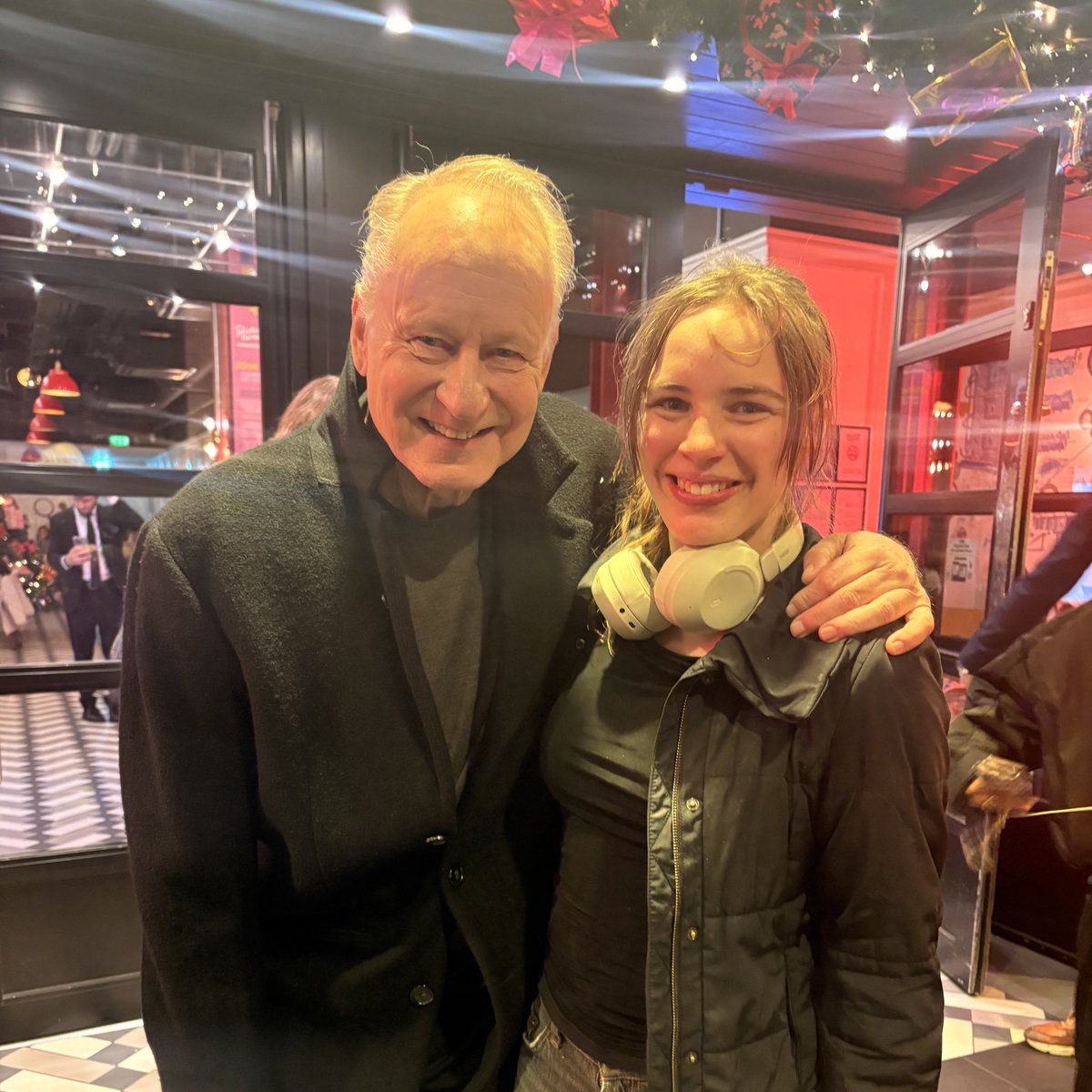 Jules (ren) tweet media