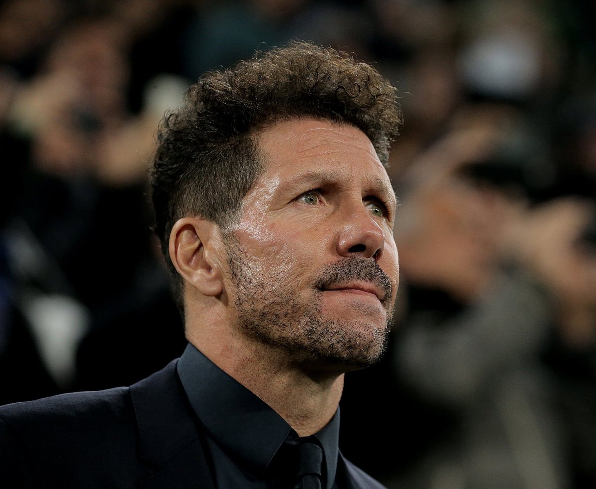 🚨💣 Diego Pablo Simeone en eliminatorias como local (Calderón y Metropolitano). 

14 victorias 6 empates 0 derrotas.

Han pasado equipos como: Real Madrid, Bayern de Múnich, FC Barcelona y Liverpool entre otros.

Dato mata relato.

TRONÍO.