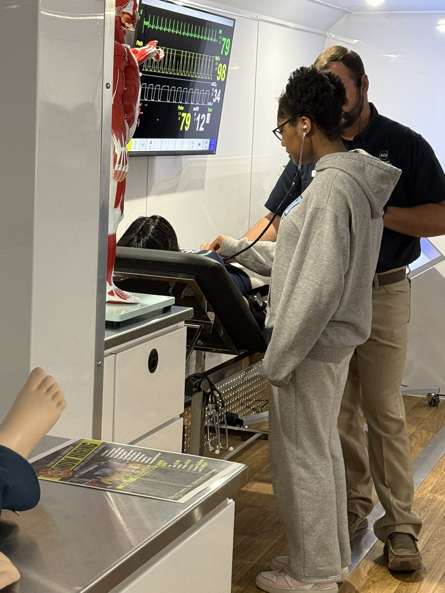 RFMcte's tweet photo. Computer Science and STEM students loved experiencing the RCS mobile healthcare lab today! @RockyForkMS https://t.co/YfFMOk9uB2