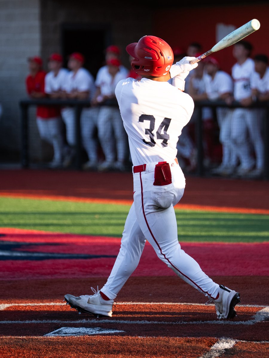StonyBrookBASE's tweet photo. BOT 8 | 🐺 8, 🐾 13

🚨 JACKSON BOMB 🚨

🌊🐺 x #NCAABaseball https://t.co/AYM6HkiPNc