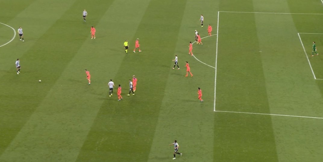 Barça Touchline tweet media