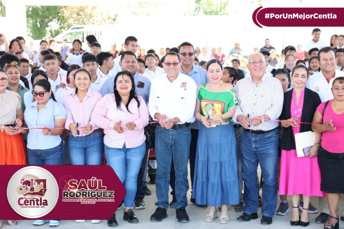 salarmando5's tweet photo. 📌📣 En Boca de Chilapa, junto con la Mtra. Patricia Iparrea Sánchez, #SecretariaDeEducación, realizamos la inauguración de la construcción de un aula didáctica y servicios sanitarios en el #EMSAD18📍
#PorUnMejorCENTLA https://t.co/uiQl8Ey3PL