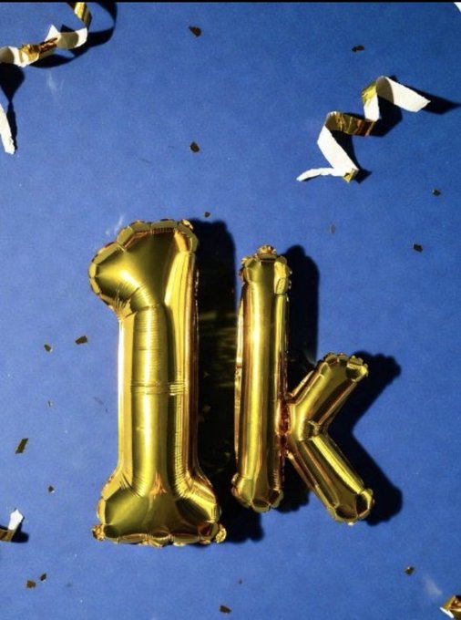 Oh chim 🥺🥺🥺🥰🎉🎉🎉

Finallllllly 1k followers.

What more can I say..!!

Thank y'all folk's, it's been y'all along and am super grateful for the love and support.

Now let's keep the numbers going 💯