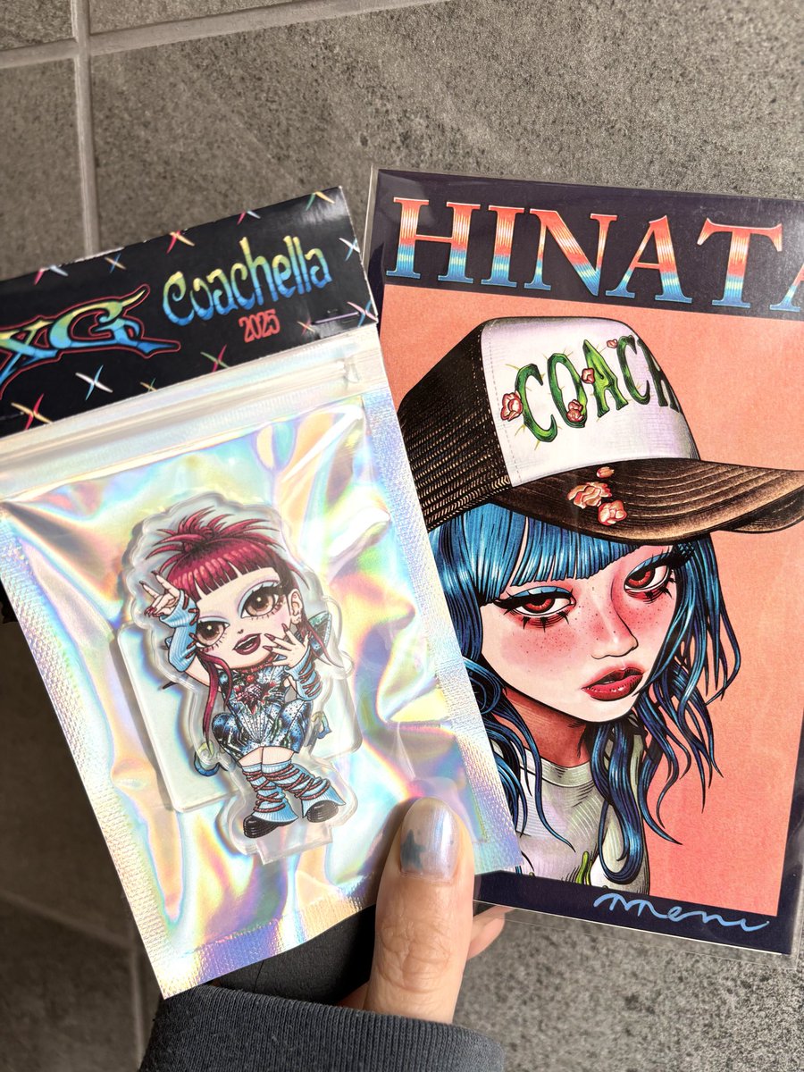 とむさん<a href="/TTOMUU/">TTOMUU（とむ）</a> から超絶可愛いアクスタとポストカードが届きました😍😍😍
かわいすぎる〜❤️‍🔥本当に繊細に描き込まれていて穴があくくらい見てます🥺
大切にします🫶🏻ありがとうございます💖✨