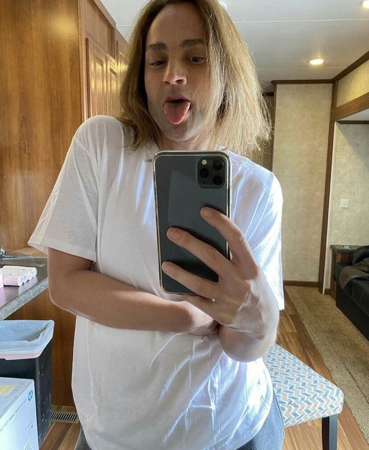 gollum crawford tweet media