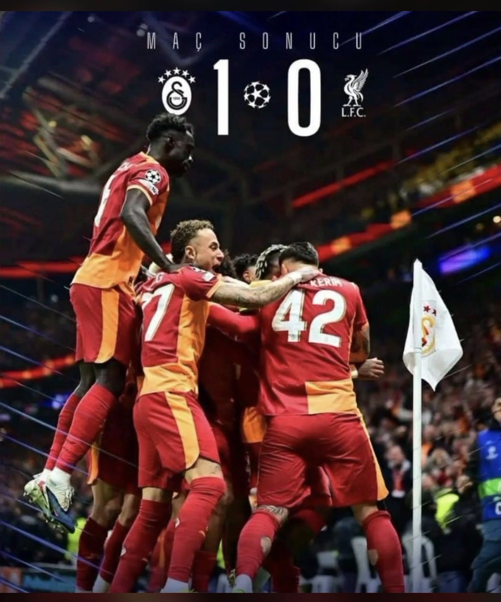 Aslanlar tarih yazmaya devam ediyor. Şampiyonlar şampiyonu #galatasaray #Cimbom #GSvLİV  siz kumda oynayın