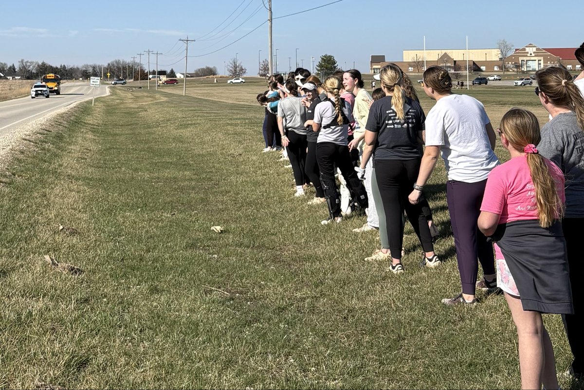 Mustang Softball tweet media