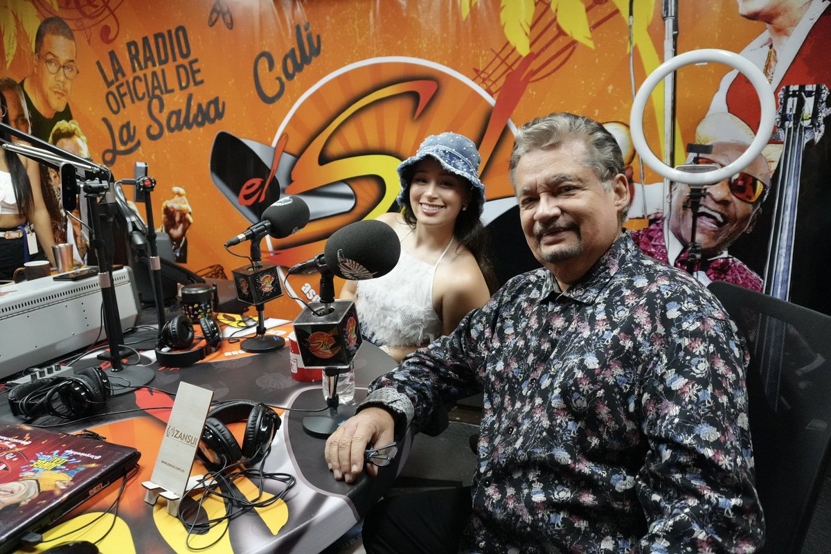 NikkiAlva_'s tweet photo. Y nos fuimos pa’ @elsolcali con el Maestro @ninosegarra ☀️

One more time gracias Maestro por la invitación a tu proyecto es un gran Honor! 🥹🎶🙏🏼

☆

#nikkialva #ninosegarra #salsa #salsaromantica #salsadancing https://t.co/WDvjZZSLNl