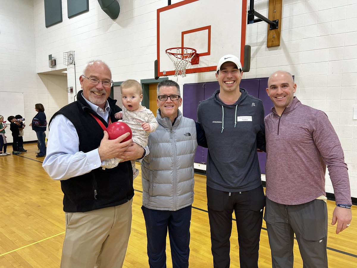 HOLLISTON FOOTBALL ALUMNI tweet media