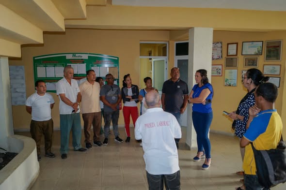 La Empresa Laboratorio Farmacéutico,Líquidos Orales, MEDILIP se encarga del desarrollo de 31 productos naturales industrializados y otros alternativos como agua embotellada, desinfectantes,detergente,shampoo,entre otros.Hoy fue un día propicio para compartir con su trabajadores.