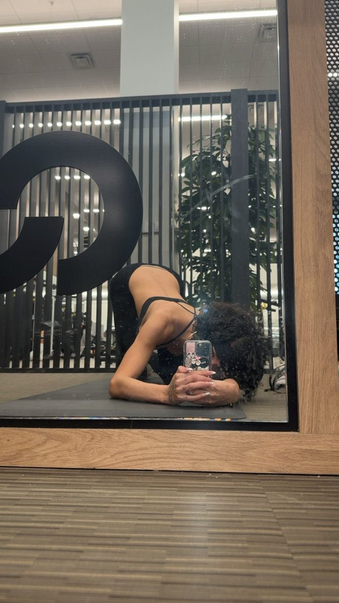 AvaniReyes's tweet photo. Stretching https://t.co/OOm2gvptpK