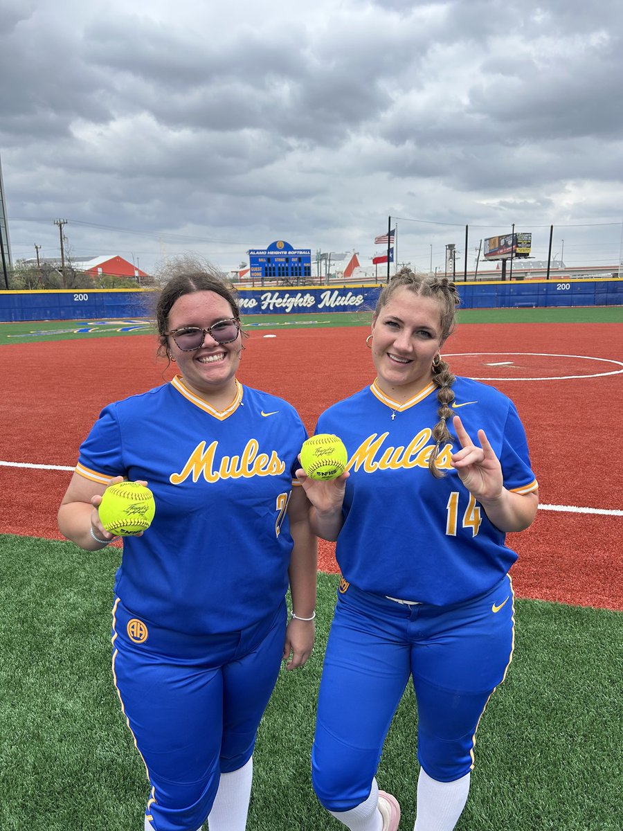 AHHS Softball tweet media