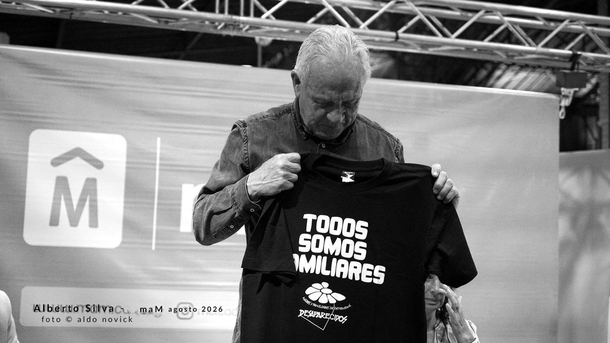 albertosilvauy's tweet image. En el Encuentrazo x #Memoria, junto a #MarianaZaffaroni en el #MAM, la premisa #TODOSSOMOSFAMILIARES, nos acompañó.
Y la frase que hace años propuse y Gustavo ”Garza” Cabrera dijo “es esa” reunidos en torno a una mesa en #Tasende, volvió a reunirnos en una mesa de #LaMarañada…