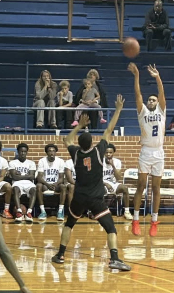 Kenny Edwards tweet media