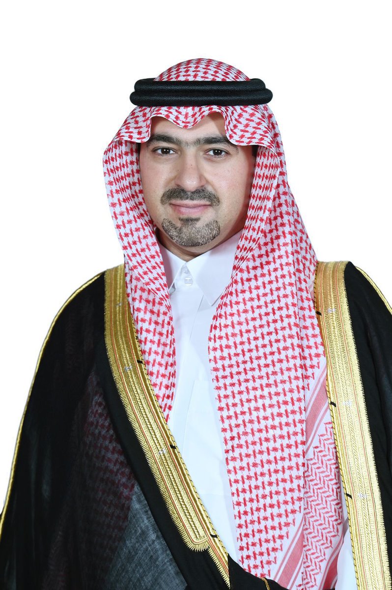 vipalsa3ed's tweet photo. نائب أمير تبوك يوم العلم مناسبة غالية تمثل مصدر فخر واعتزاز  ورمز للتلاحم والوحدة الوطنية 

( محمد الساعد )
رفع صاحب السمو الملكي الأمير خالد بن سعود بن عبدالله الفيصل بن عبدالعزيز نائب أمير منطقة تبوك التهنئة لخادم الحرمين الشريفين الملك سلمان بن عبدالعزيز آل سعود, ولصاحب السمو الملكي الأمير محمد بن سلمان بن عبدالعزيز ولي العهد رئيس مجلس الوزراء -حفظهما الله -، بمناسبة يوم العلم، مبينًا سموه أن الأحتفاء بيوم العلم  يأتي تجسيداً لما توليه القيادة الرشيدة -أيدها الله- من اهتمام وعناية برمزية هذه المناسبة ودلالاته التاريخية والاعتزاز بالهوية الوطنية، وثوابت الدولة.
 مضيفًا سموه إن العلم يمثل شاهداً على ما تحقق طوال مسيرة توحيد هذه الدولة العظيمة منذ تأسيسها قبل ثلاثة قرون ، وحتى هذا العهد الزاهر، عهد خادم الحرمين الشريفين الملك سلمان بن عبدالعزيز آل سعود وسمو ولي عهده الأمين – حفظهما الله -،مؤكدًا سموه أن العلم الوطني يمثل مصدر فخر و اعتزاز للمواطن السعودي، ومظهراً من مظاهر الدولة وقوتها وسيادتها ورمزاً للتلاحم والائتلاف والوحدة الوطنية. 
وسأل سموه المولى عز وجل أن يحفظ هذا الوطن ويعز رايته، ويديم أمنه وأمانه، وأن يحفظ خادم الحرمين الشريفين وسمو ولي عهده الأمين.