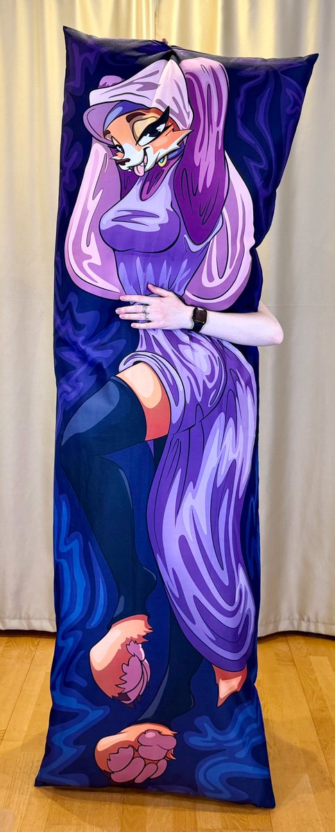 Sweet Maid Marian is nice to cuddle with ~

#maidmarian #dakimakura #furry