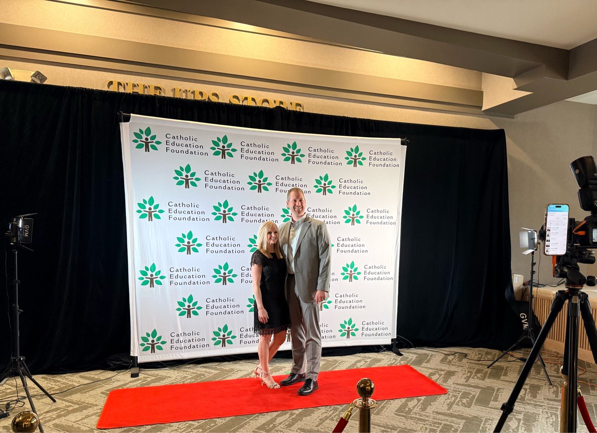 CEF_LOU's tweet photo. The 36th annual Salute to Catholic School Alumni dinner event has just begun! We're excited to introduce and celebrate this year's eight outstanding honorees. https://t.co/ICzNDqGXPv