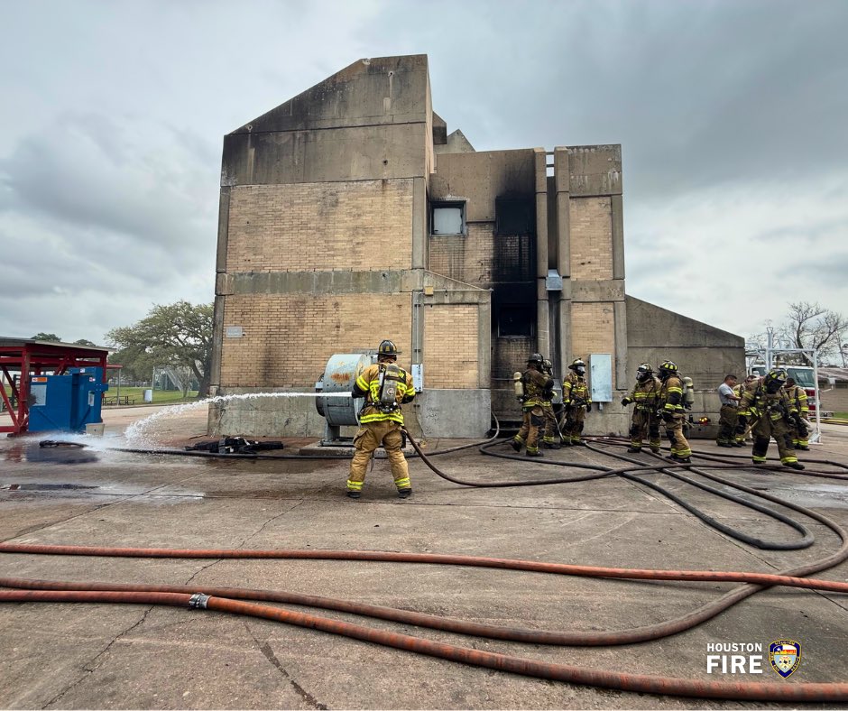 Houston Fire Dept tweet media