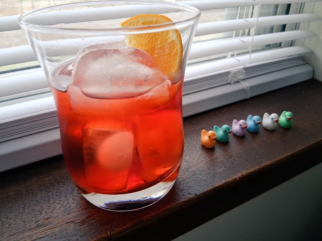 Looks like most of you are home or getting home. And the one's taking sweet Ole time..Hurry the fuk up 😜🤣 Cheers 🥃 #Negroni