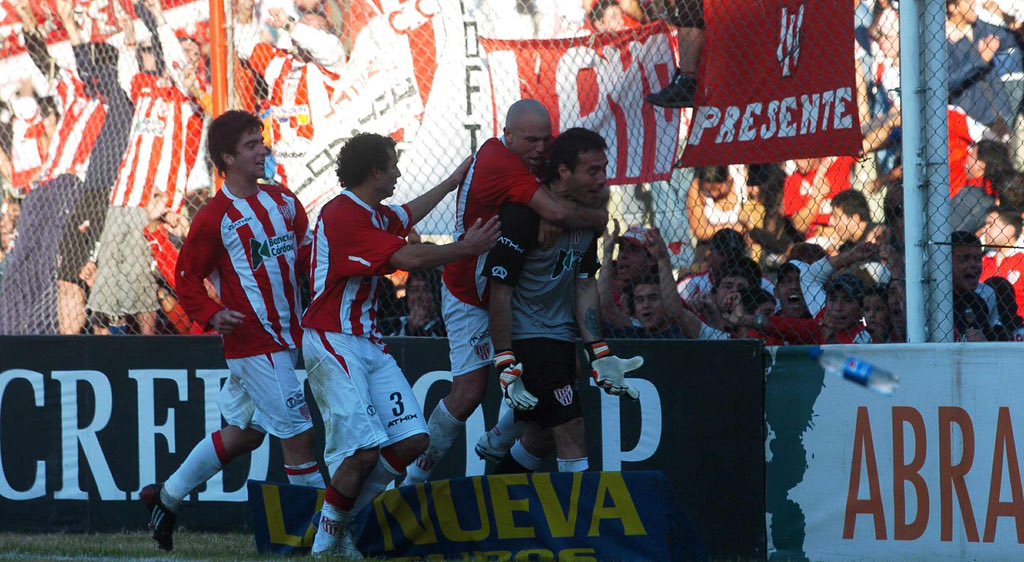 Radio Sucesos tweet media