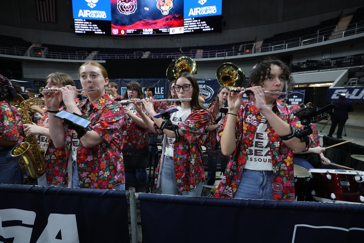 MoStateMBB's tweet photo. Shoutout to the @mostatebands, @MSU_SugarBears and @MoStateCheer  for making the trip to Huntsville and bringing the energy with us! 🐻🔥

#ItAllCounts https://t.co/neGdVOp0np