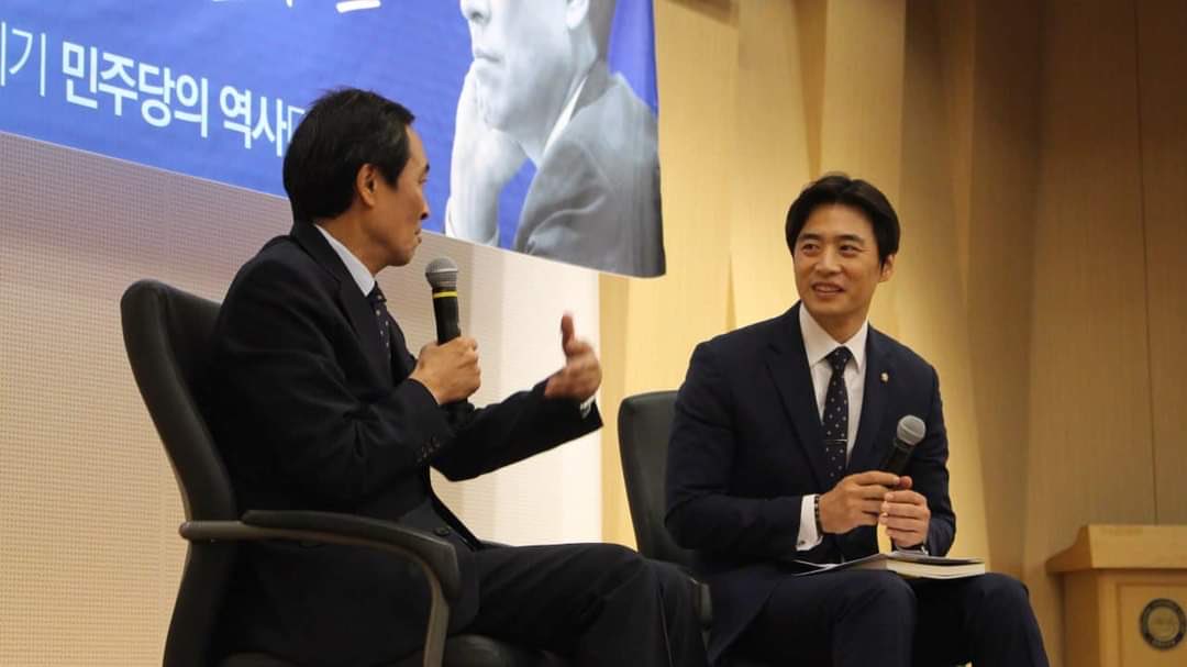 "침묵은 악의 방관자" tweet media